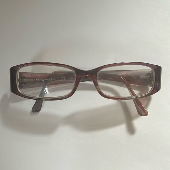 Preloved Vogue Glasses for parts for reuse ! Lens included - Picture 4 of 4